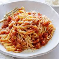 3. Simple Spaghetti · Linguine and marinara sauce.