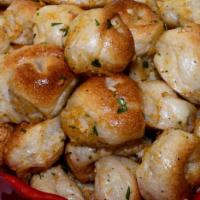 6 Garlic Knots · Served with homemade marinara sauce.
