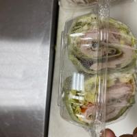 Turkey wrap (spinach)  · Comes with mayonnaise, lettuce, and tomatoes