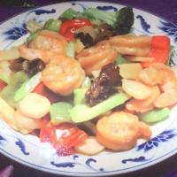 106. Shrimp with Garlic Sauce · Served with white rice. Hot and spicy. 