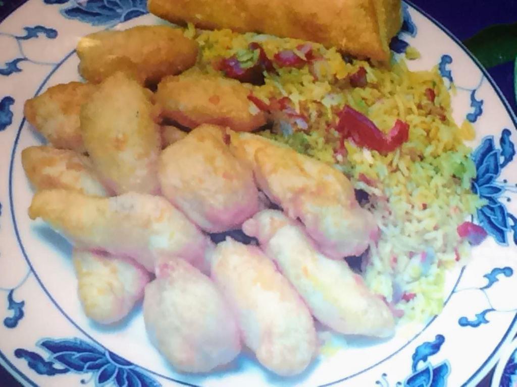 C8. Sweet and Sour Pork or chicken Combo Platter · Served with an egg roll and roast pork fried rice. 
