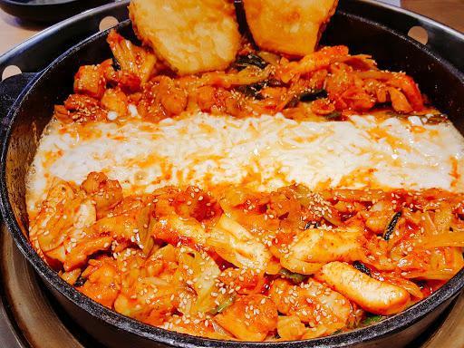 Cheese Dakgaldi · A Great combination of Korean style spicy chicken and mozzarella ( 1portions )