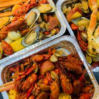 Juicy Catch (Combo B)套餐 · 1/2 lb. snow crab legs + 1/2 lb. shrimps(headless) + 1/2 lb. Crawfish with (potato, corn, & ...