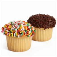 Chocolate Mini Cupcake 🧁  · 3 pcs (2 with rainbow sprinkle & 1 with chocolate sprinkle)