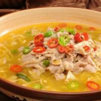 酸汤肥牛 Soup Soup with Fatty Beef · Soup that is both spicy and sour, typically flavored with hot pepper and vinegar.