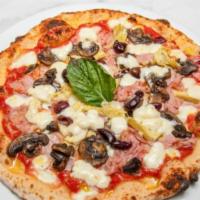 Capricciosa · Tomato,Mozzarella,Mushrooms,Olives,Artichokes,Ham, Fresh Basil