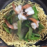 N15. Crispy Egg noodle Rard Naa · Crispy egg noodle with Chinese broccoli in thick gravy.
