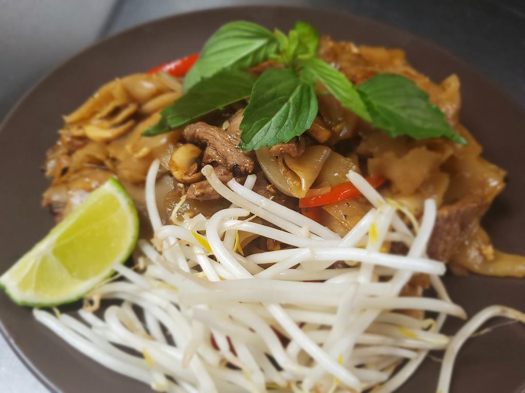 Poompui Thai Food - Portland · Curry · Noodles · Soup