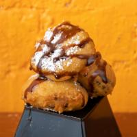 Izzie's Deep Fried Oreos · (6) Oreos dipped in our signature batter, freshly fried per order and topped with confection...