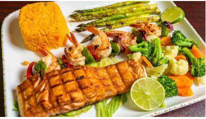 Salmon Con Pincho Platter · Salmon with skewer.

