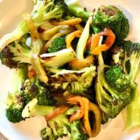 Broccoli · roasted red bell peppers, onion, red wine vinaigrette