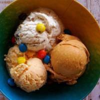M&Ms Topping · Everyone loves M&Ms and ice cream