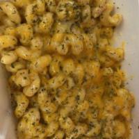 D&D Mac and Cheese · Choice of shrimp or lobster. Creamy and cheesy soup with noodles.