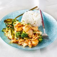 137. Steamed Chicken, Shrimp and Pork with Mixed Vegetables · Served with mixed vegetables. 