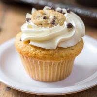 Cookie Monster · Vanilla chocolate chip cake, cookie dough filling, vanilla butter cream, chocolate chips and...