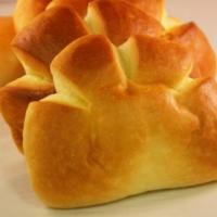 Custard Pan · Shaped like a bear claw, stuffed with custard cream 
