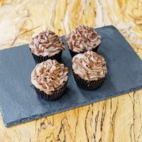 4x Chocolate Cupcake · 4 chocolate cupcakes. Made of fresh ingredients. 100% natural.