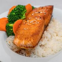 Teriyaki King Salmon · Grilled salmon, teriyaki sauce, carrots, broccoli