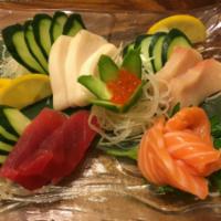 10 Pieces Sashimi Combination · Chef's choice sashimi.