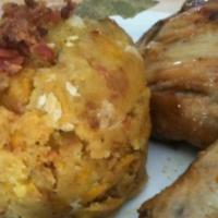 Baked chicken mofongo/Mofongo de Pollo · Chicken, mashed plantains annd a house gravy