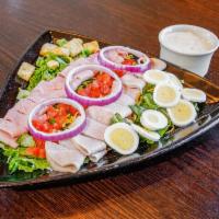  Chef Salad  · Smoked turkey, ham, fresh lettuce, 3 cheese blend,  red onion, tomatoes, hard-boiled egg, cr...
