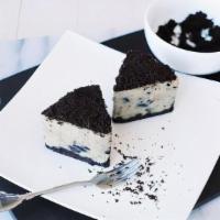 OREO Cheesecake By Nikki (Vegan) · Oreo Cookie cheesecake
