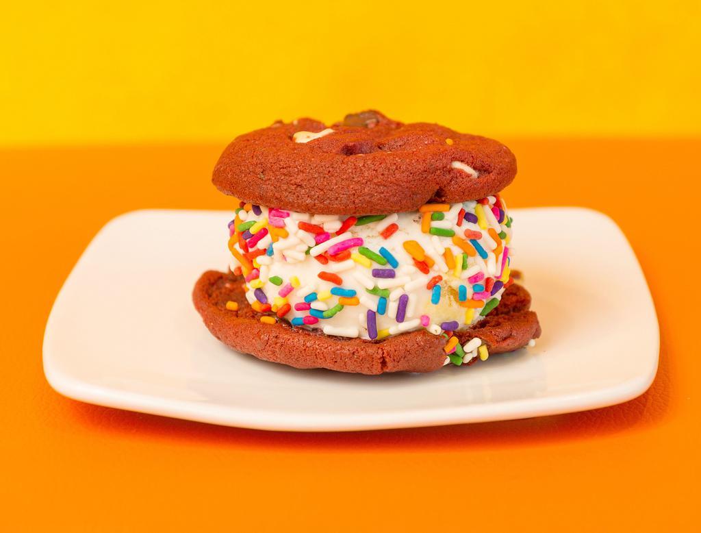 Midnight Cookies and Cream · Bakery · Dessert · Ice Cream · Shakes · Snacks