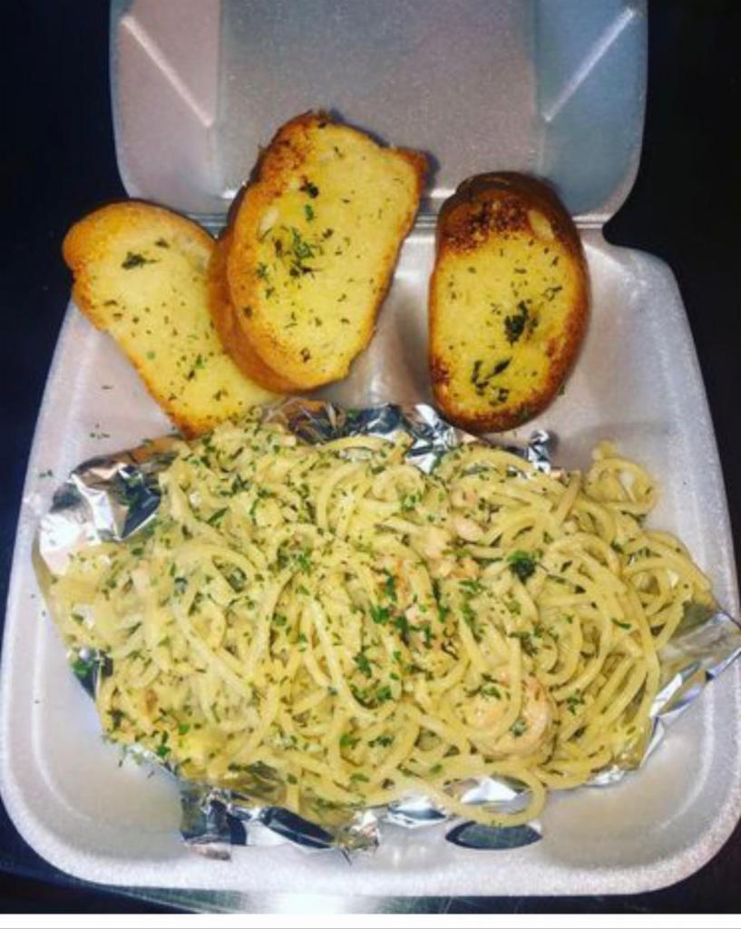 Pasta  · With the pasta you can choose from shrimp pasta or original Alfredo that’s comes with 3 thin sliced buttery garlic bread 