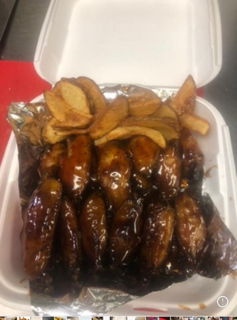 Hot wings (8) · Hot wings comes flavored bbq,Buffalo,or grilled 8wings per order with your side choice of fries or mashed potatoes with slice garlic bread 