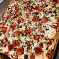 Pizza All Toppings · Comes with pepperoni, mushroom, onions, bell peppers, link sausage, spinach, pineapple, oliv...