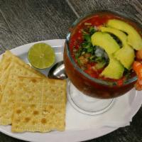 Shrimp Coctel · Coctel de camaron.