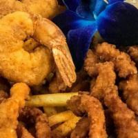 Shrimp and Clams Basket · 4 fried jumbo shrimp and 5 fried clam strips.