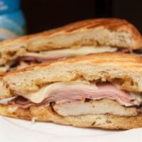 El Completo  · Grilled chicken breast, Swiss or American cheese and Hormel ham.
