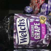 Welch’s grape jelly ( grocery ) · 18 oz glass