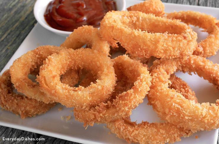 Onion Rings · Deep fried onion with ketchup on the side