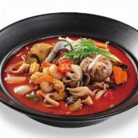 Jjam Pong (짬뽕) · Spicy seafood and vegetable soup with Udon noodle. Served spicy.