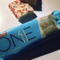 The One Protein Bar · a complete bar with delicious ingredients and 20g of protein