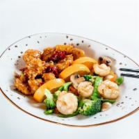 Dragon and Phoenix · General Tso's Chicken and shrimp with vegetables in white sauce
