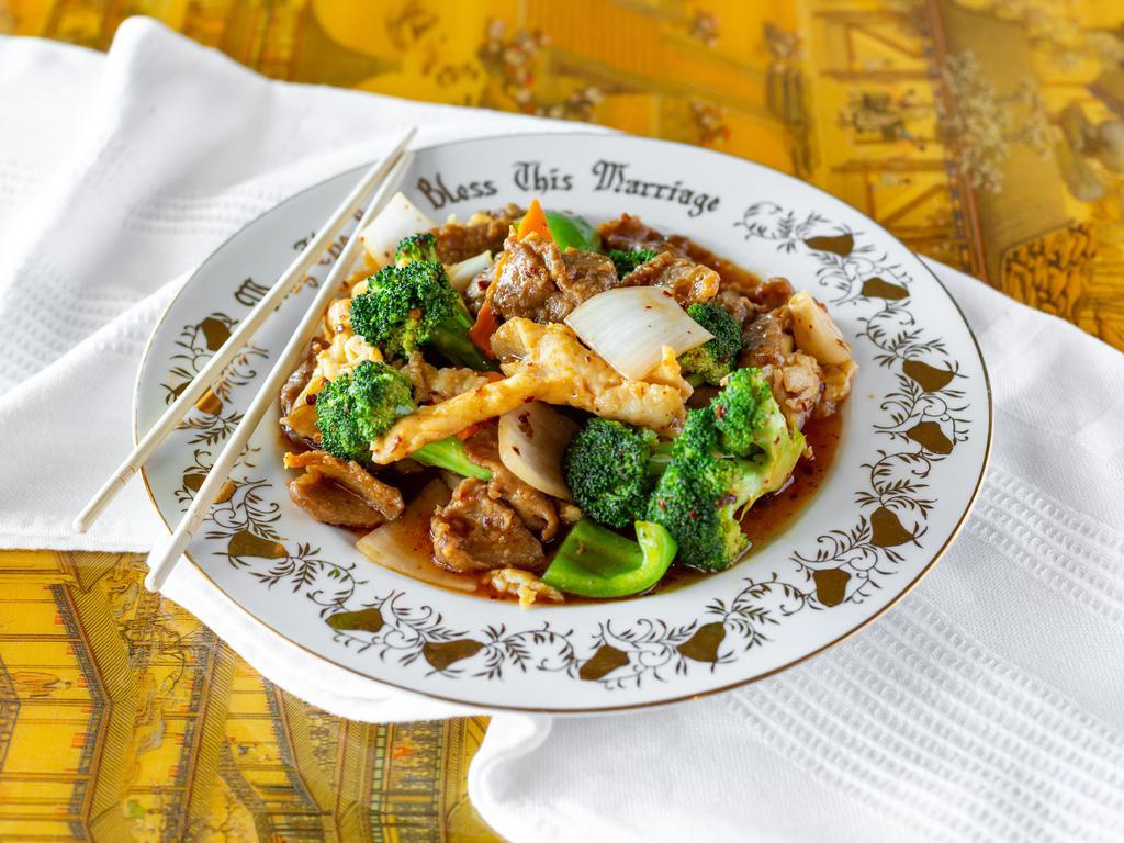 S20. Hunan Double Delight  · Beef and chicken with mixed vegetables and Hunan sauce. Hot and spicy.
