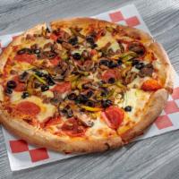 Piraat Pizza · Sausage, pepperoni, mushrooms, green onions, black olives, green peppers and red sauce.