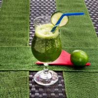 Reef Smoothie · Cucumber, fresh lemon, fresh mint and sugar syrup.