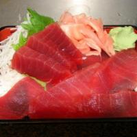 Tekka Don · Tuna sashimi on top of sushi rice. Served with miso soup.