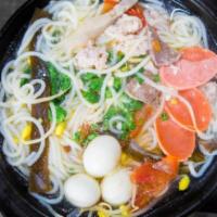 3 Fresh Delicacies Soup with Rice Noodle 养生三鲜米线 · Vegetarian