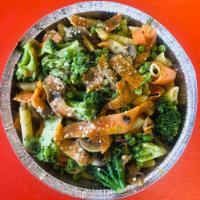 Penne Primavera · Broccoli, mushrooms, carrots, and peas sautéed in garlic and oil.