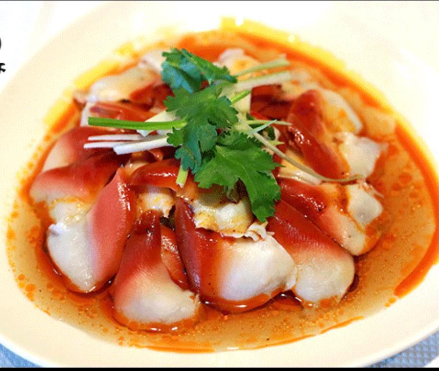 Spicy Arctic Surf Clam凉拌北极贝 · Cooked using moist heat. 