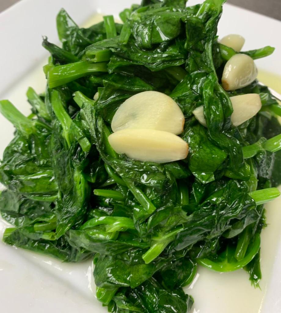 Sauteed Pea Sprouts with Garlic炒豆苗 · None Spicy