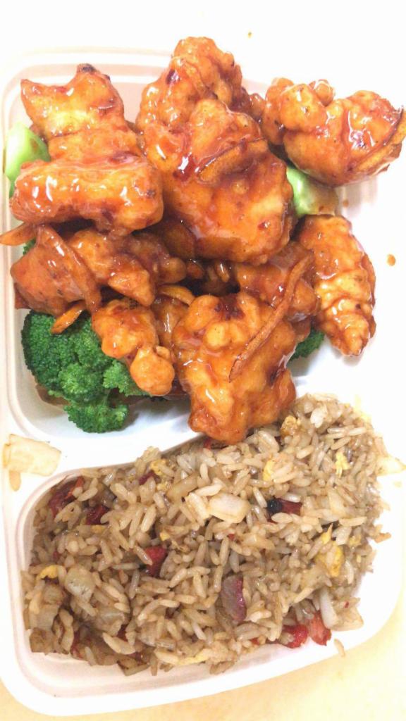 General Tso’s Chicken Dinner Box · Choice of Soup or Egg Roll.
Choice of Rice.
Spicy.