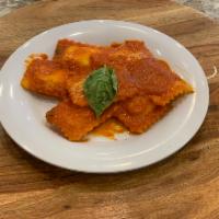 Cheese Ravioli with Tomato Sauce · 