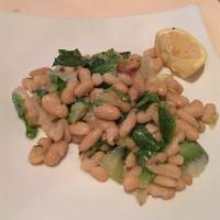 Sauteed Escarole and Cannellini Beans · 