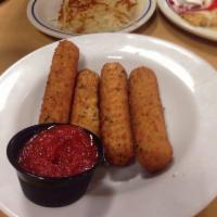 Mozzarella Sticks · 5 pieces of mozzarella stick and marinara sauce